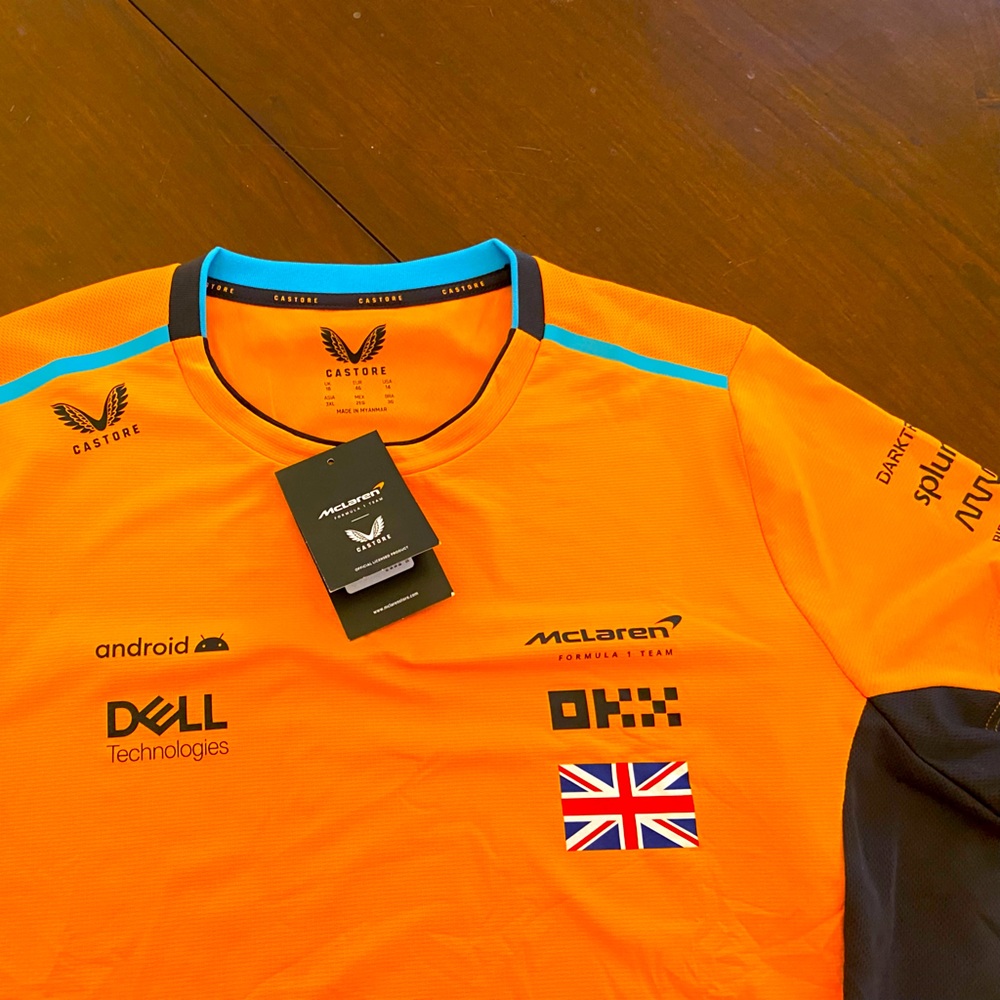 McLAREN LANDO NORRIS Formula 1 Women’s Team Wear Shirt Size L. Authentic.